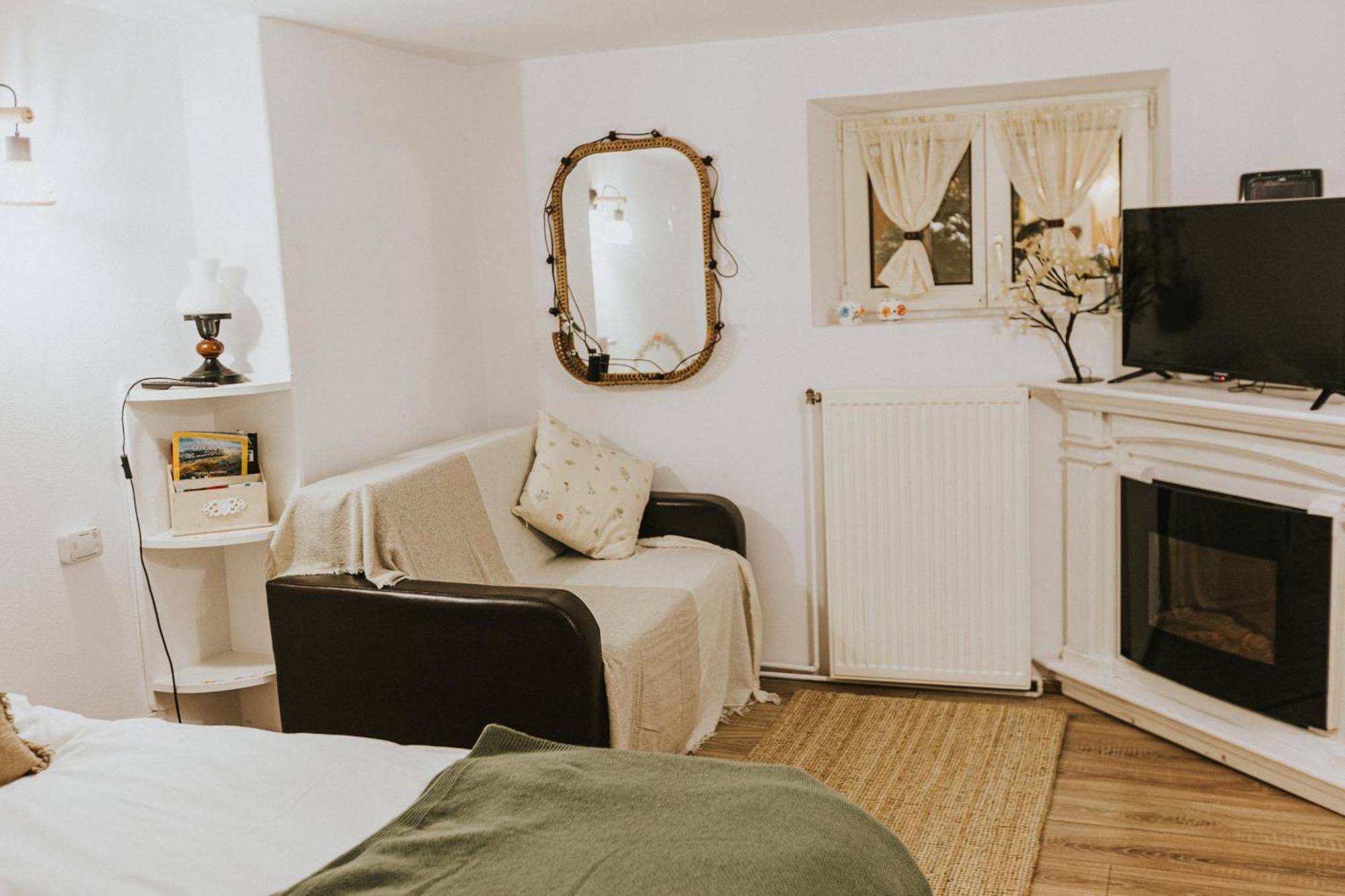 Republicii Rustic Apartament In Brasov City Center Екстериор снимка