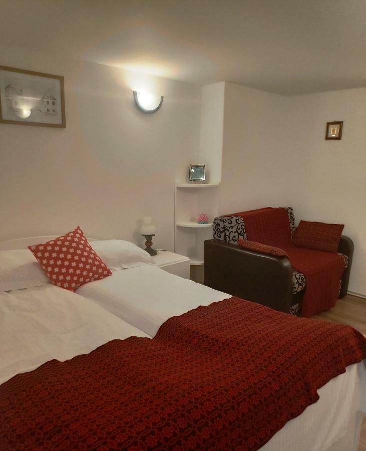 Republicii Rustic Apartament In Brasov City Center Екстериор снимка